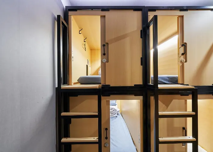 The Capsule Myeongdong Hostel Seoel