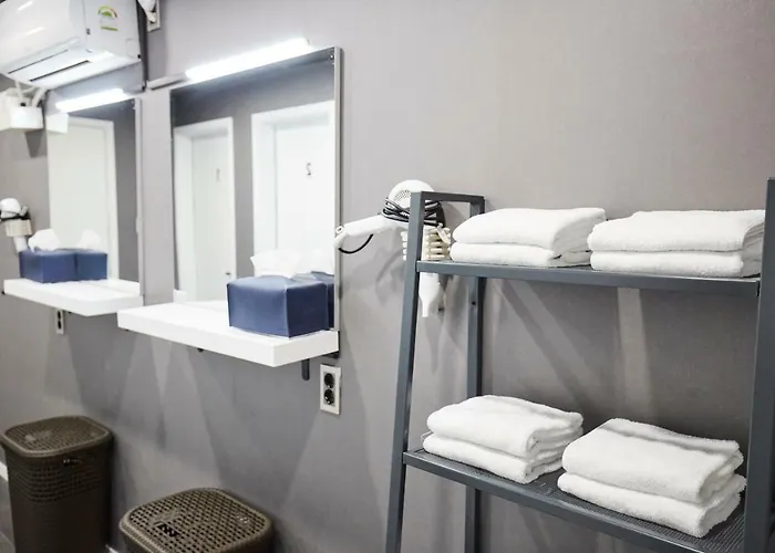 Hostel The Capsule Myeongdong Seoel