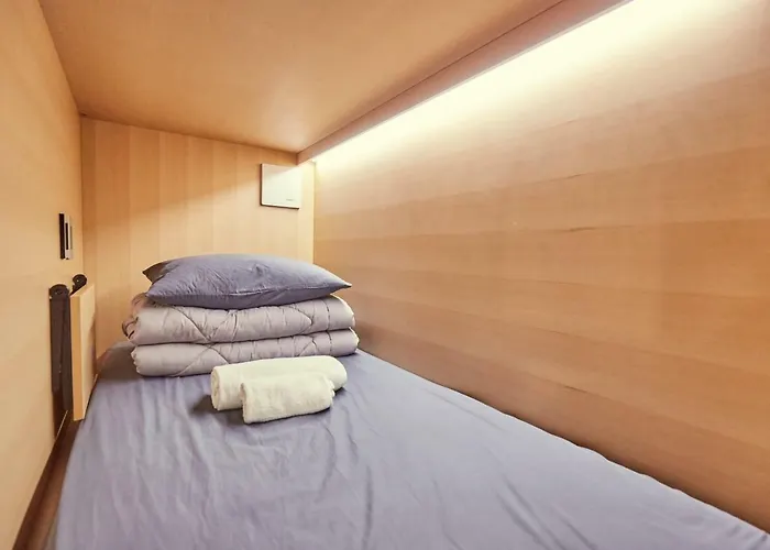 Hostel The Capsule Myeongdong Seoel