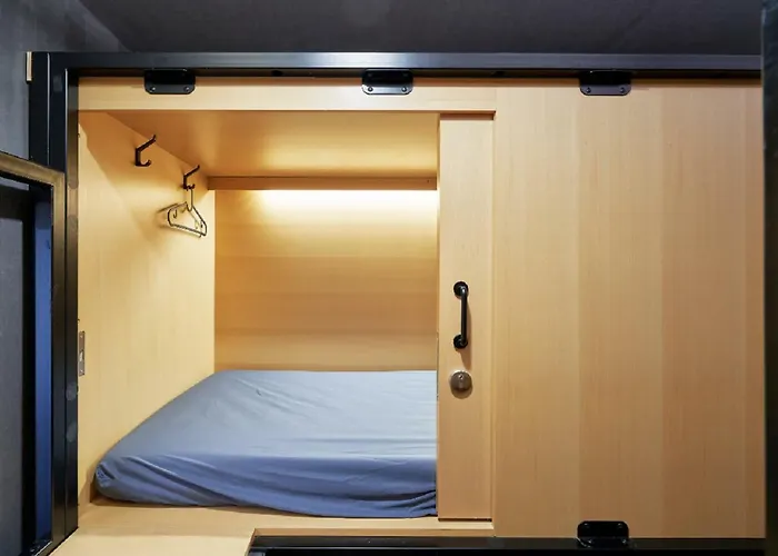 Hostel The Capsule Myeongdong *